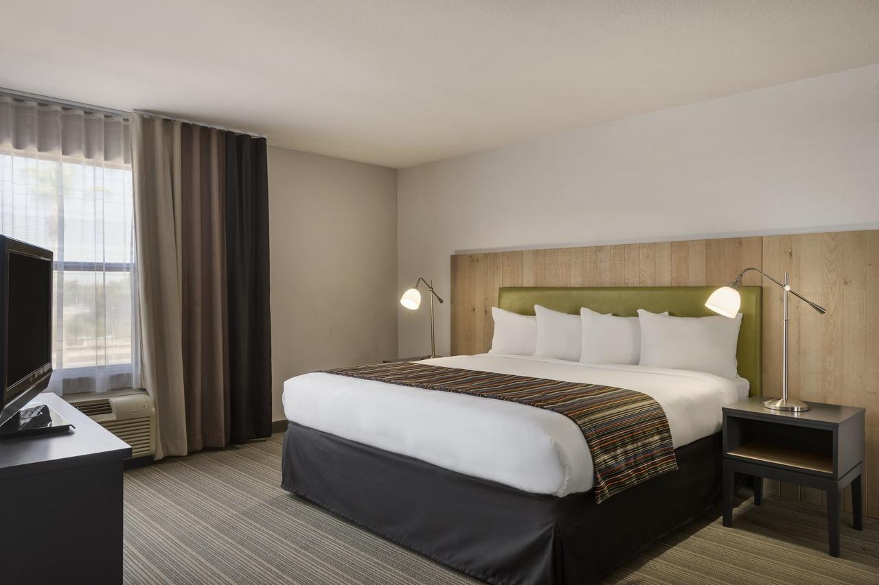 GreenTree Inn & Suites Phoenix Sky Harbor - thumb 10