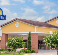 Days Inn by Wyndham Lake Village - Accommodation Philadelphia