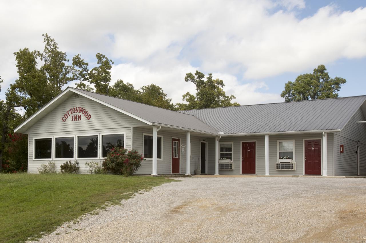 Cottonwood Inn - thumb 0