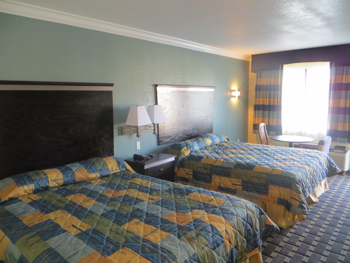 Hallmarc Inn - thumb 13