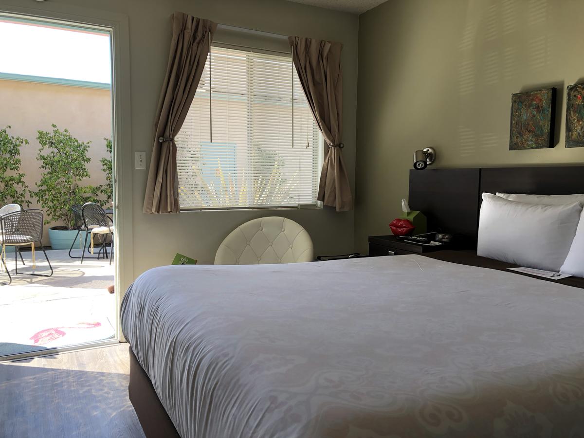 Bayfront Inn - thumb 19