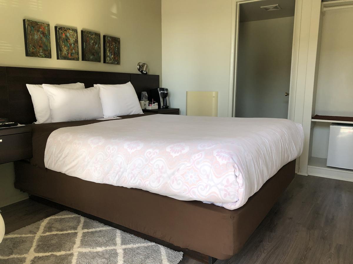Bayfront Inn - thumb 20