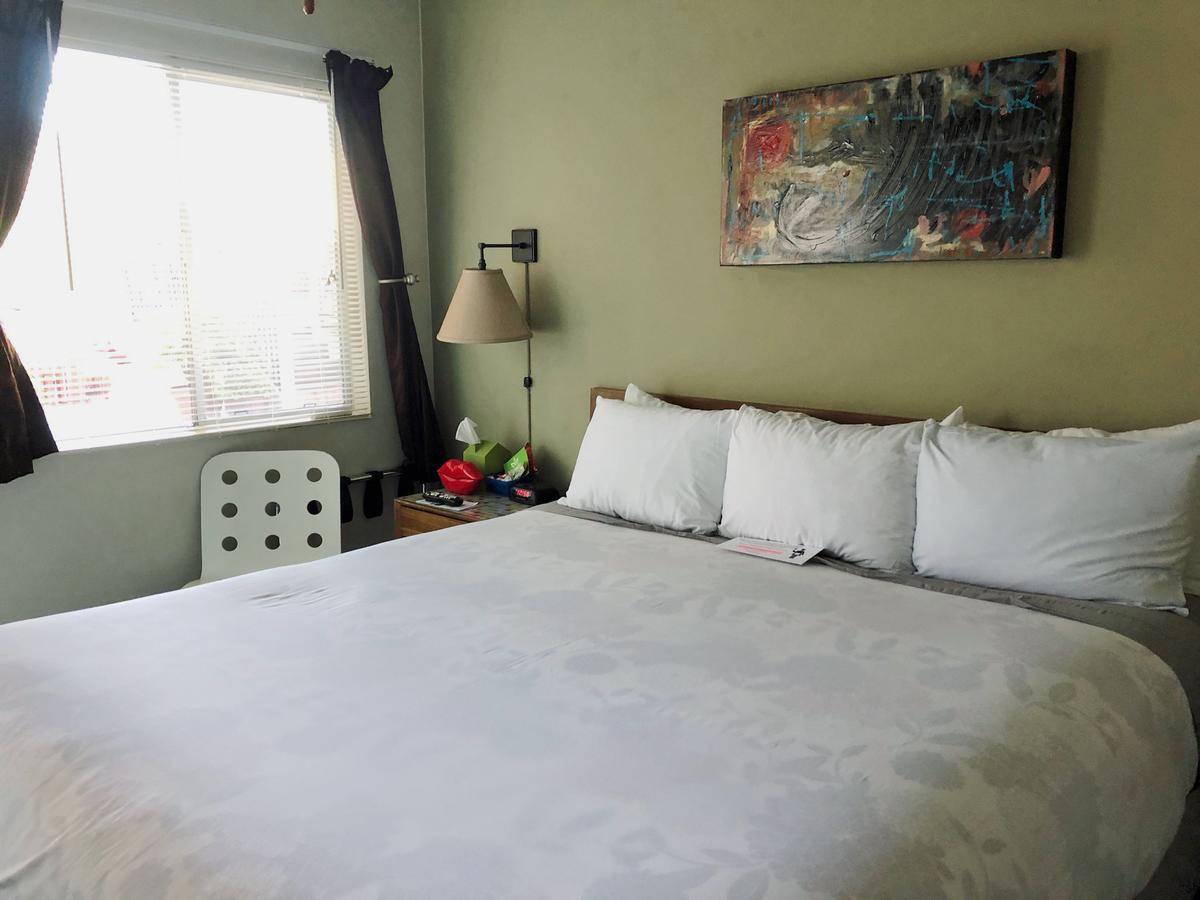 Bayfront Inn - thumb 18