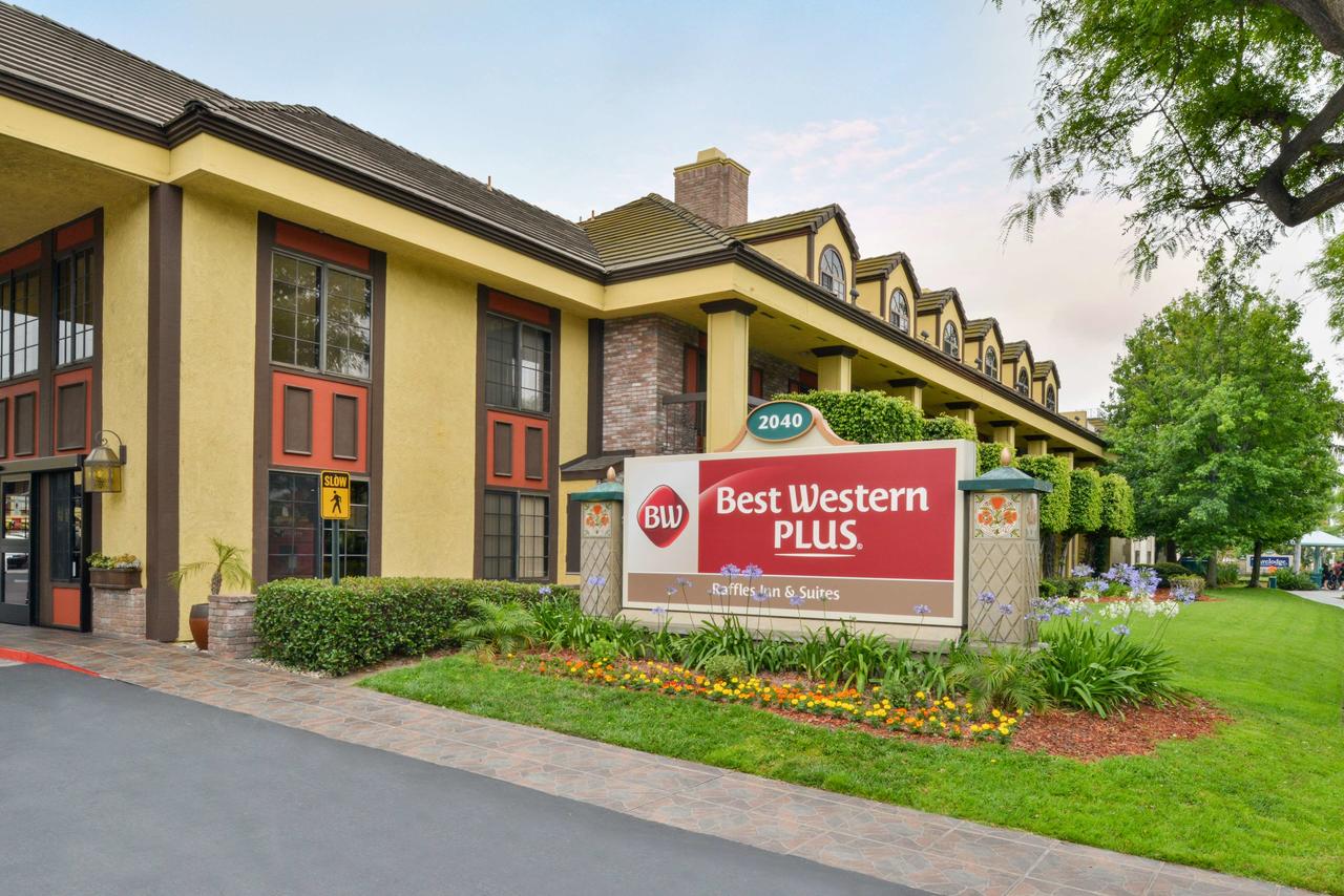 Best Western Plus Raffles Inn & Suites - thumb 34