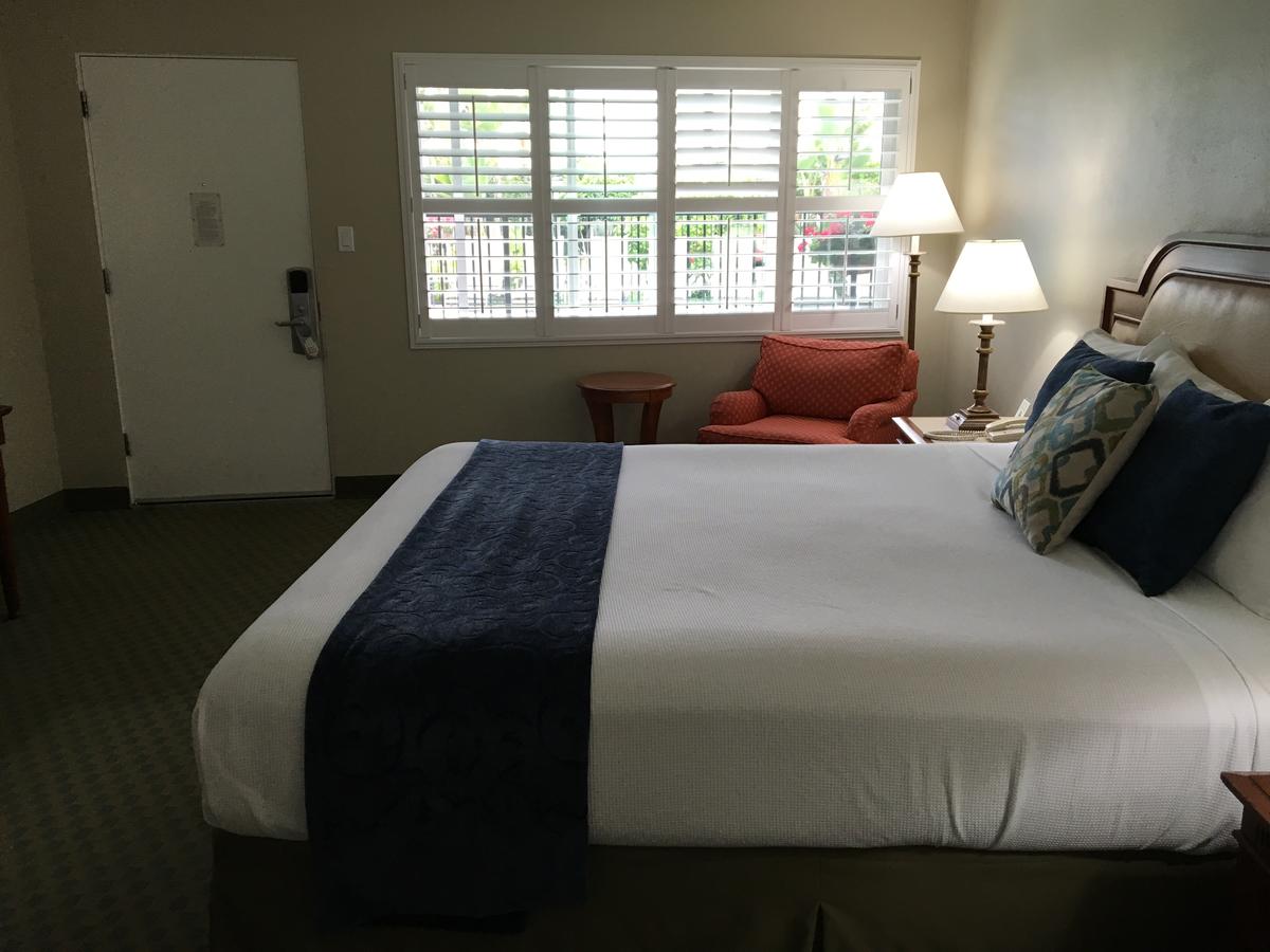 La Avenida Inn - thumb 29