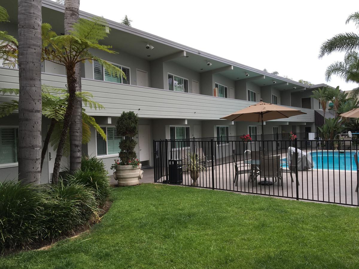 La Avenida Inn - thumb 20