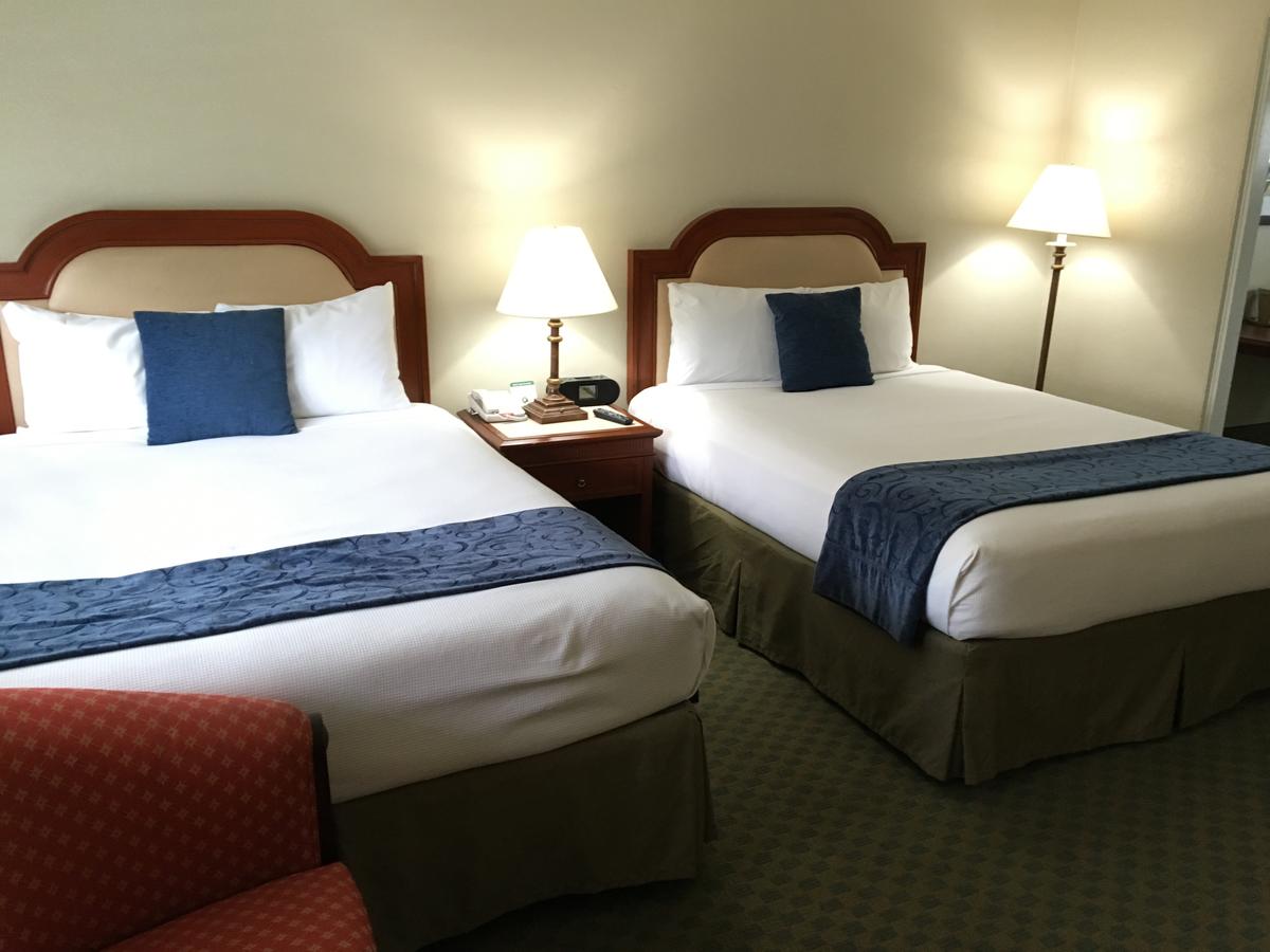 La Avenida Inn - thumb 35