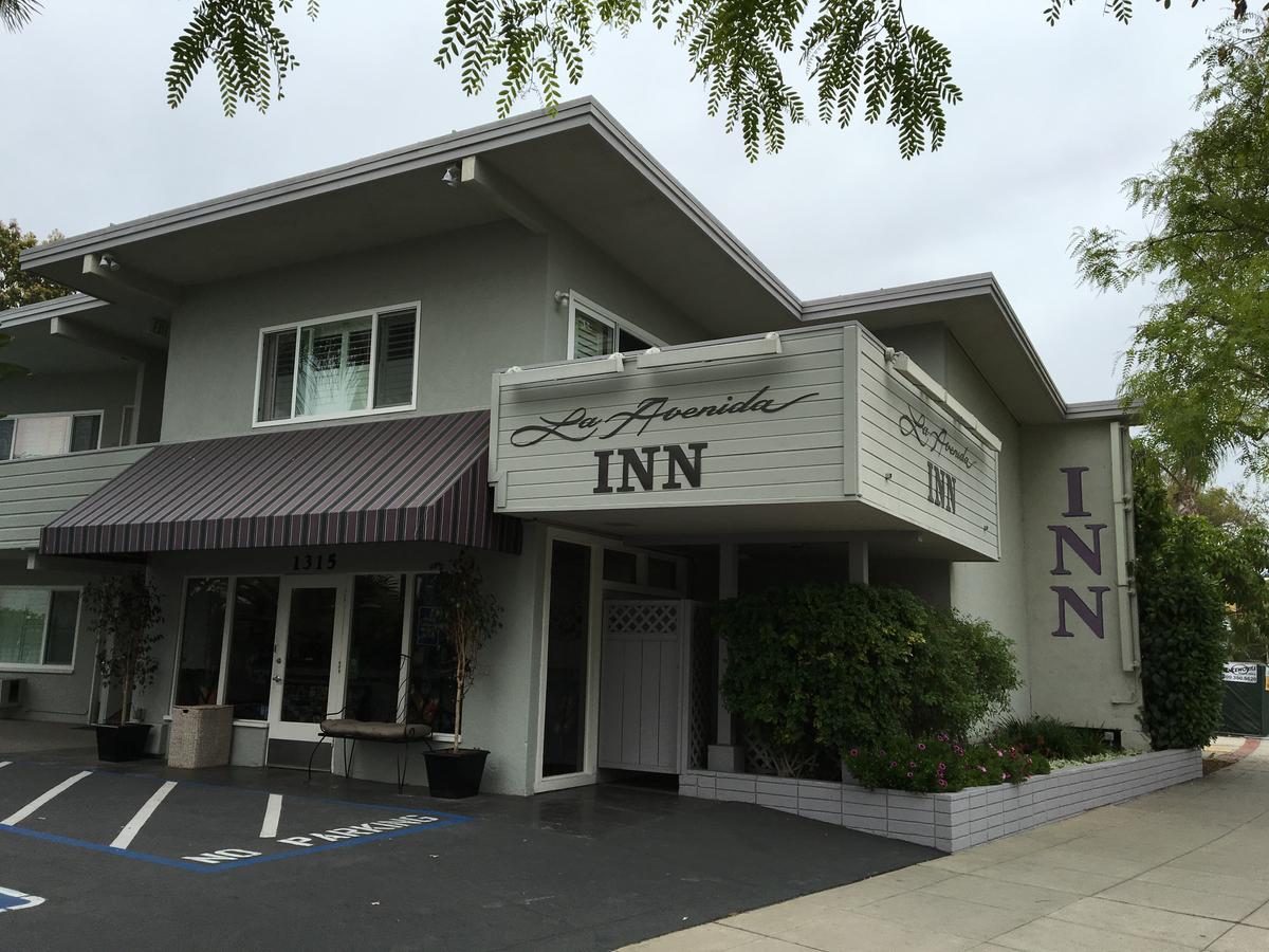 La Avenida Inn - thumb 0
