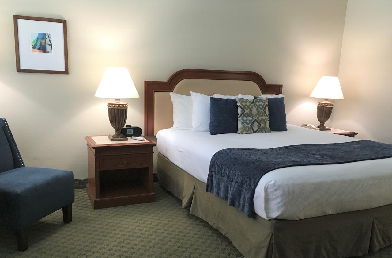 La Avenida Inn - thumb 2
