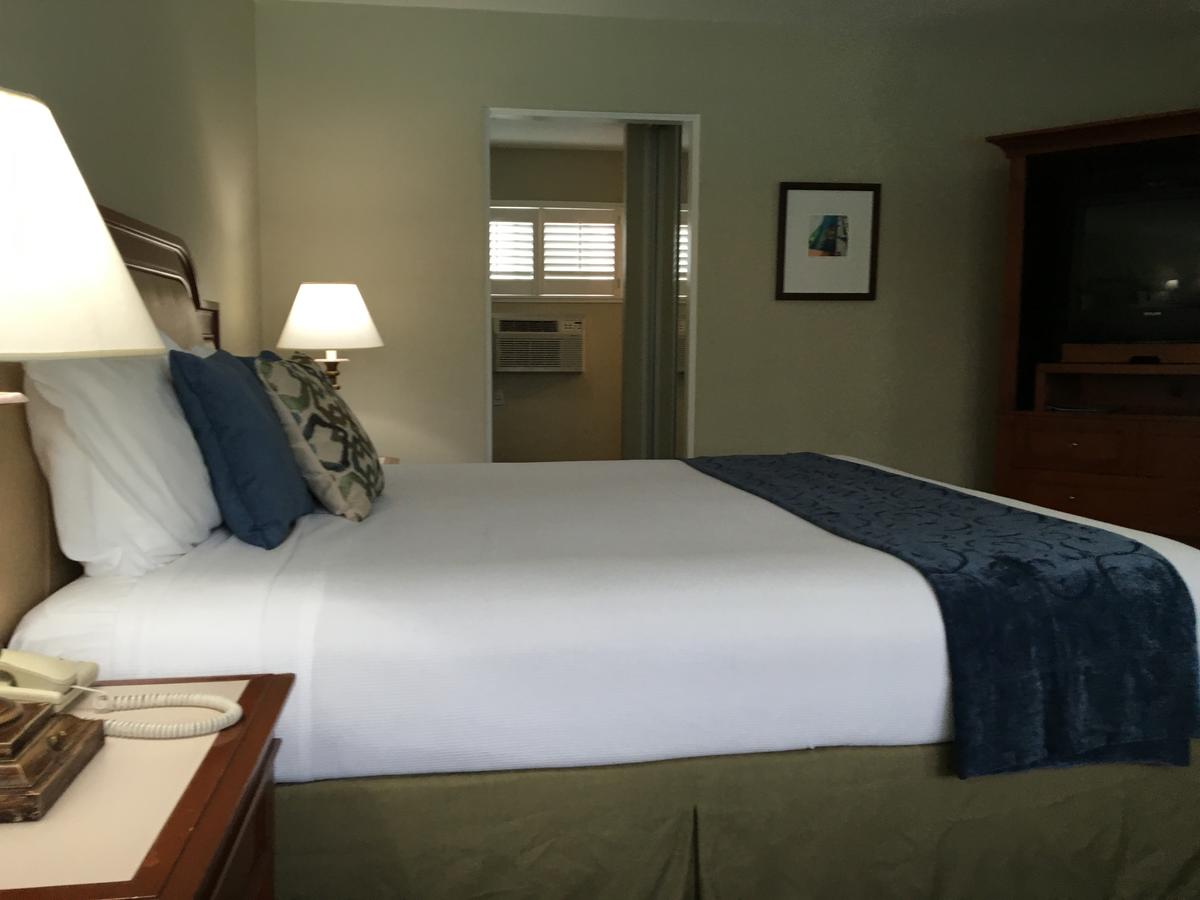 La Avenida Inn - thumb 30