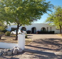 Desert Oasis - Pool Patios and Piano - Accommodation Philadelphia
