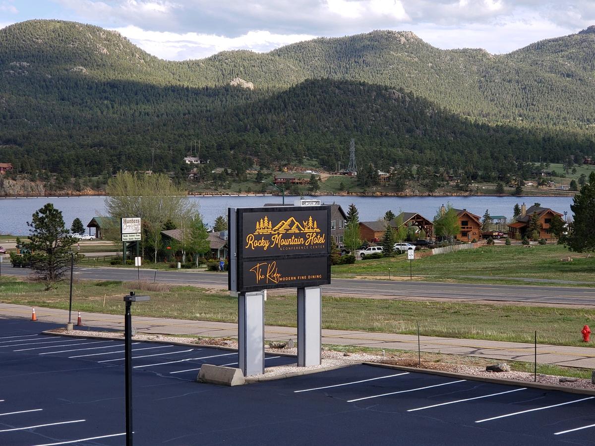 Rocky Mountain Hotel & Conference Center - thumb 22