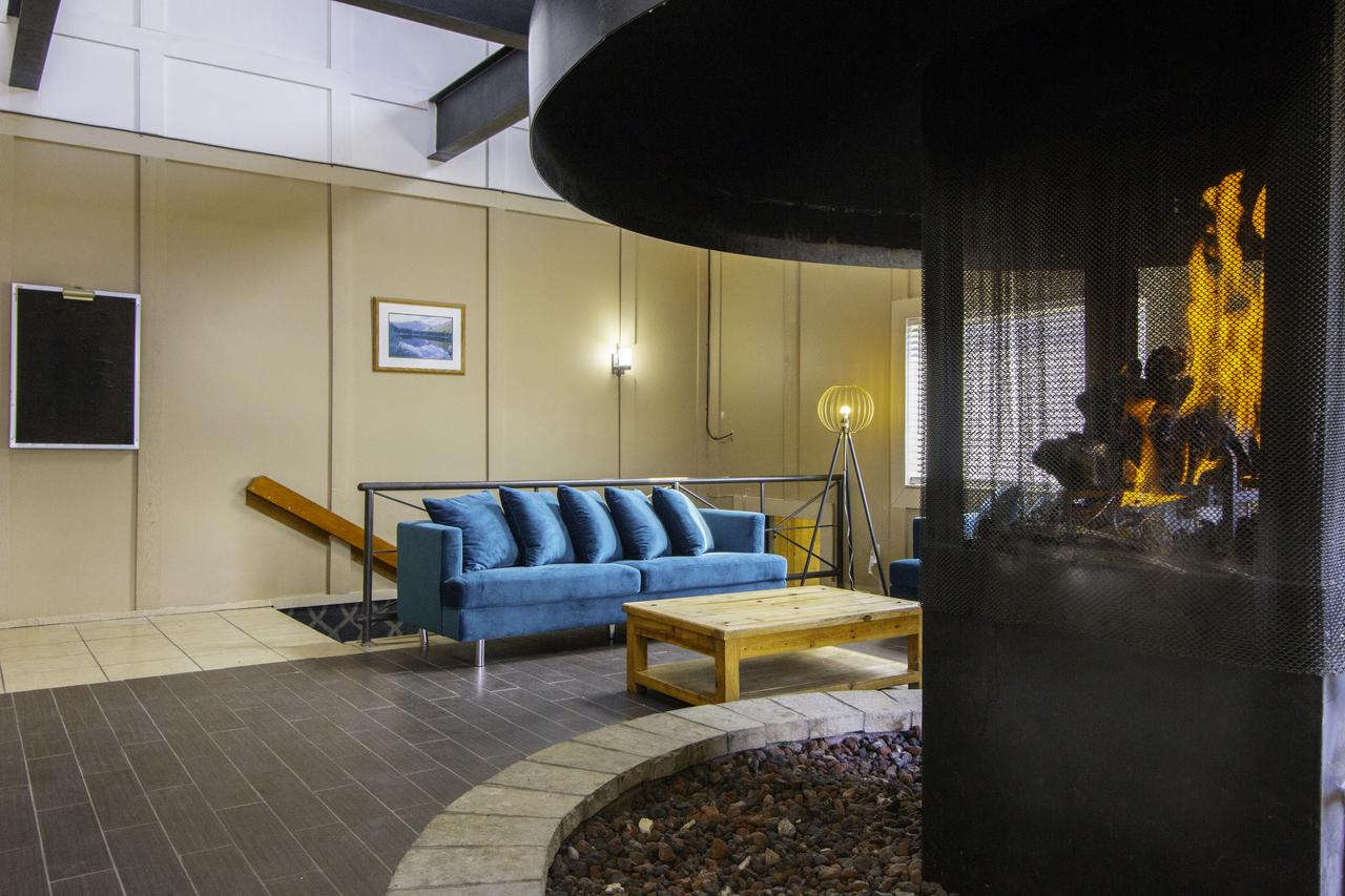 Rocky Mountain Hotel & Conference Center - thumb 18
