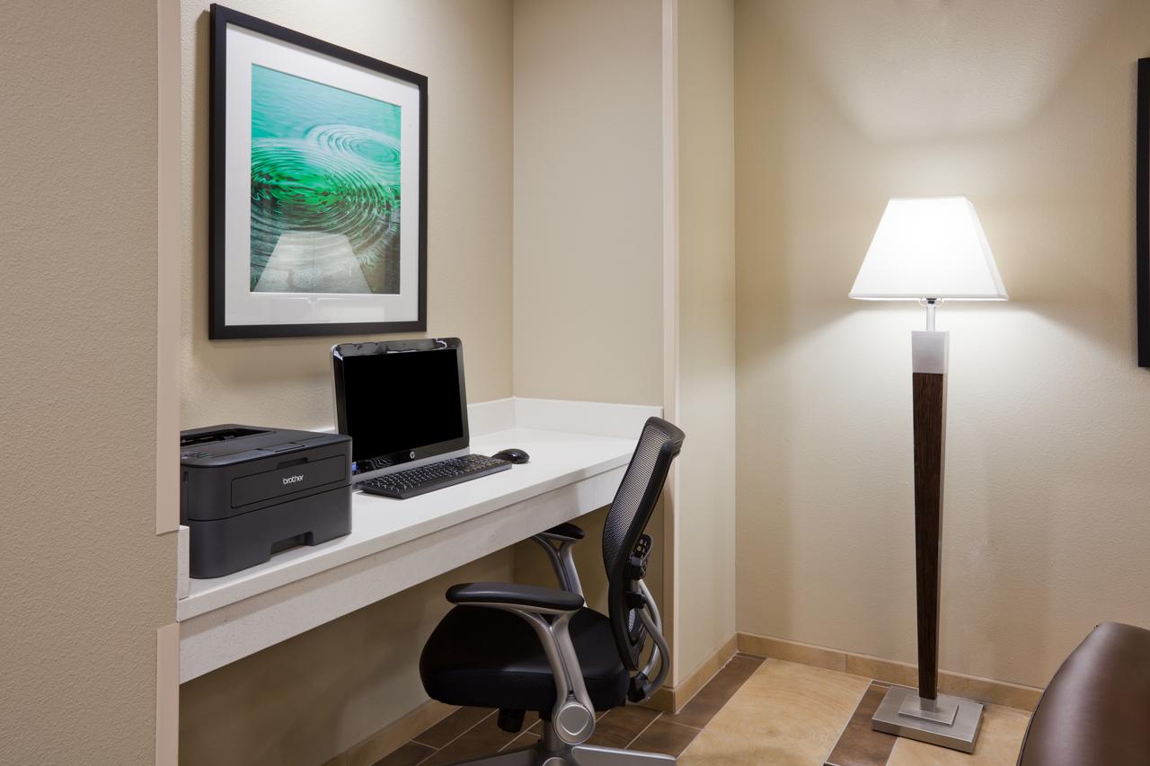 Candlewood Suites Longmont - thumb 12