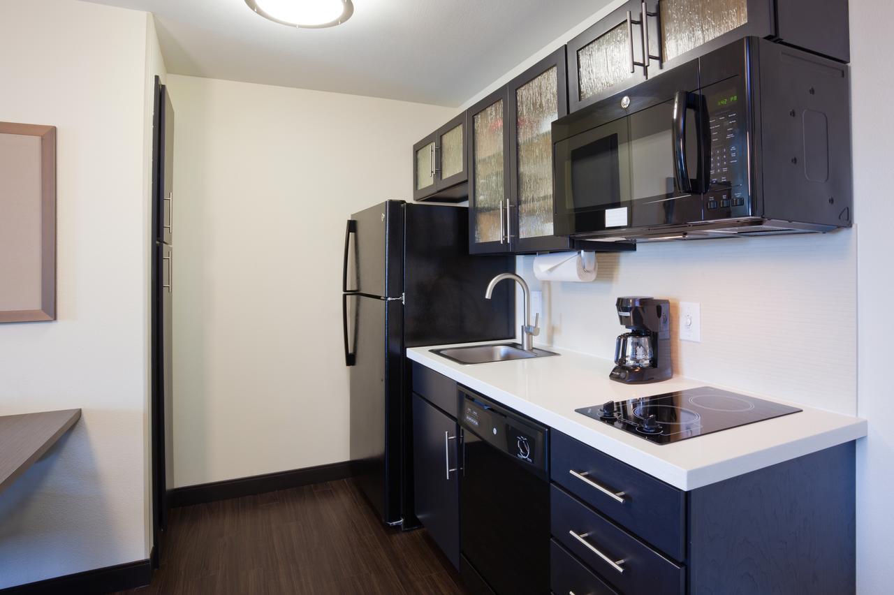 Candlewood Suites Longmont - thumb 6