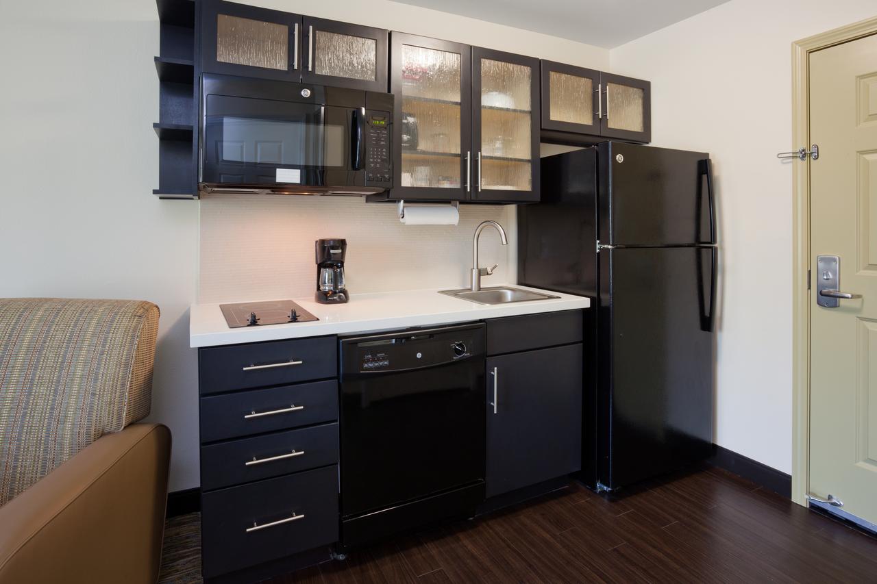 Candlewood Suites Longmont - thumb 4