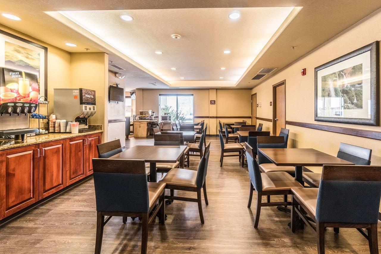 Comfort Inn And Suites Rifle - thumb 18