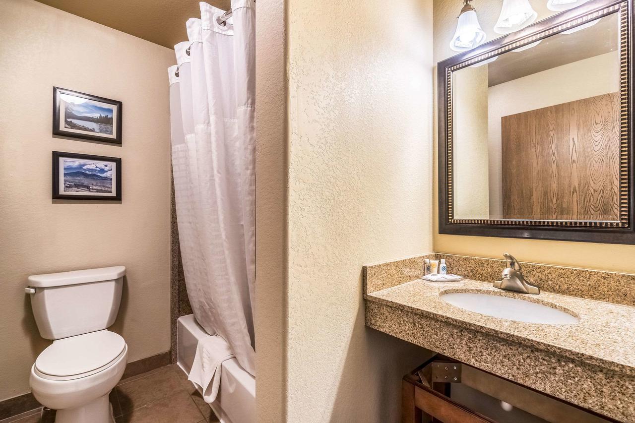 Comfort Inn And Suites Rifle - thumb 14