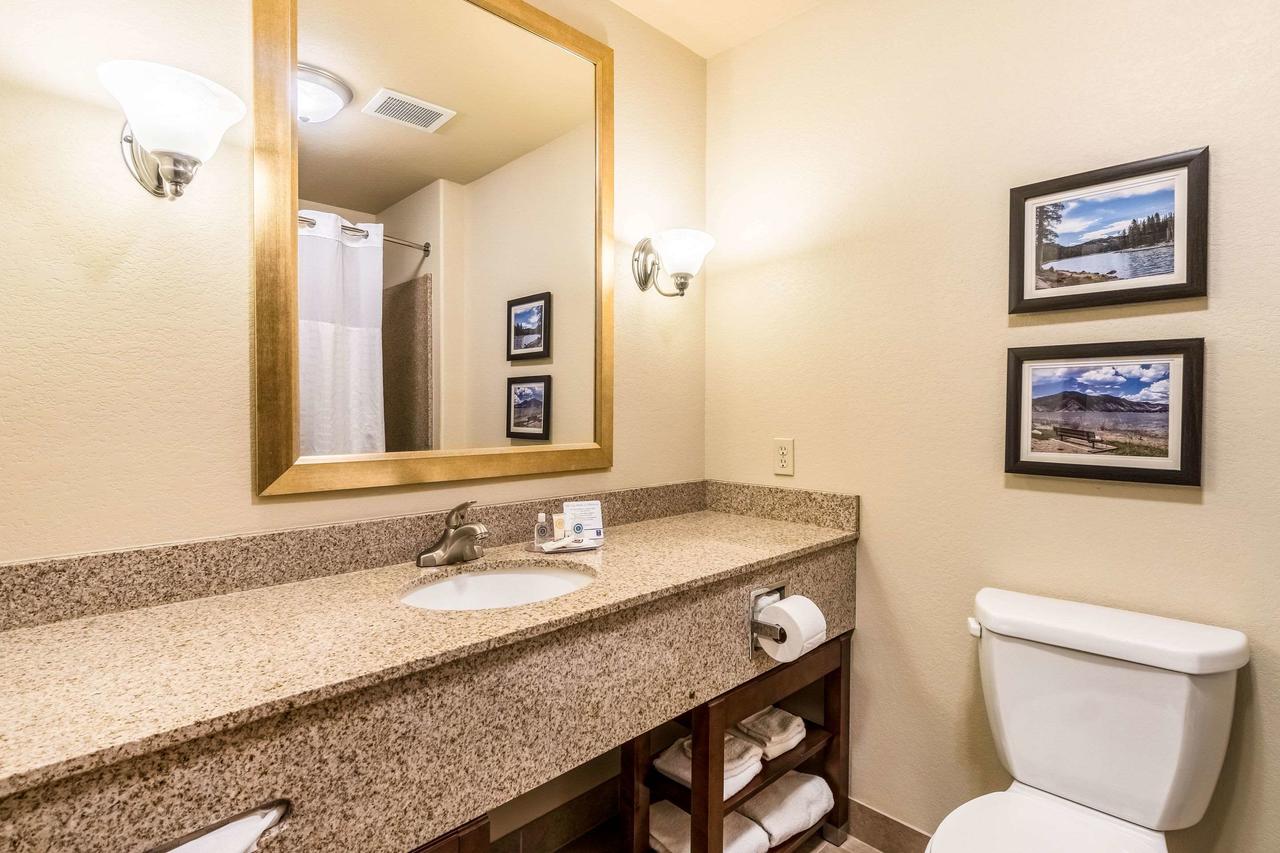 Comfort Inn And Suites Rifle - thumb 4