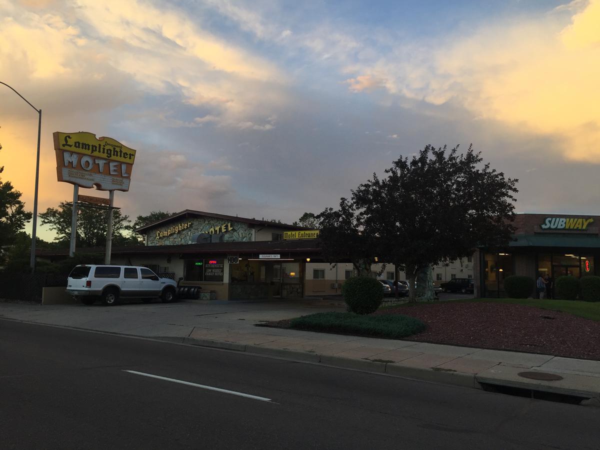 Lamplighter Motel - thumb 1