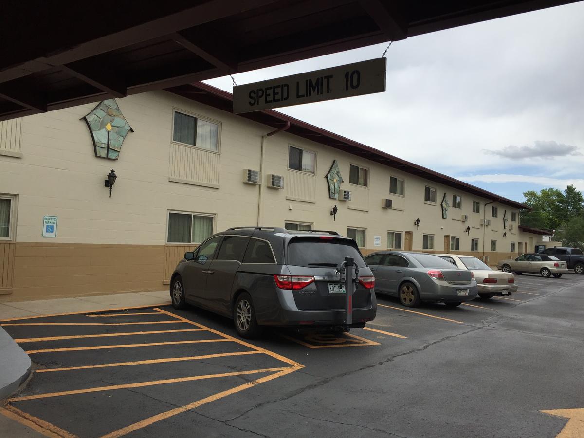 Lamplighter Motel - thumb 8