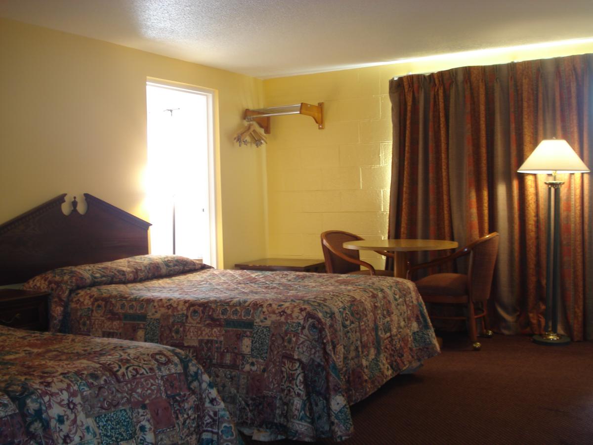 Lamplighter Motel - thumb 11