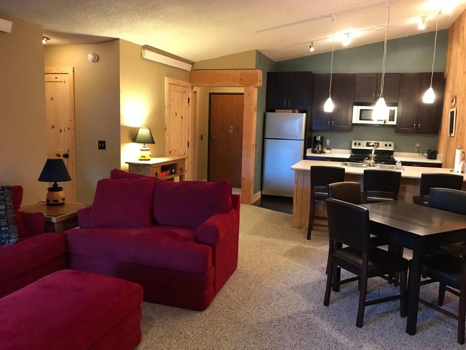 490 Kings Crossing Road Unit 433 - thumb 0