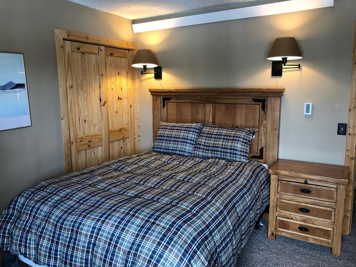 490 Kings Crossing Road Unit 433 - thumb 4