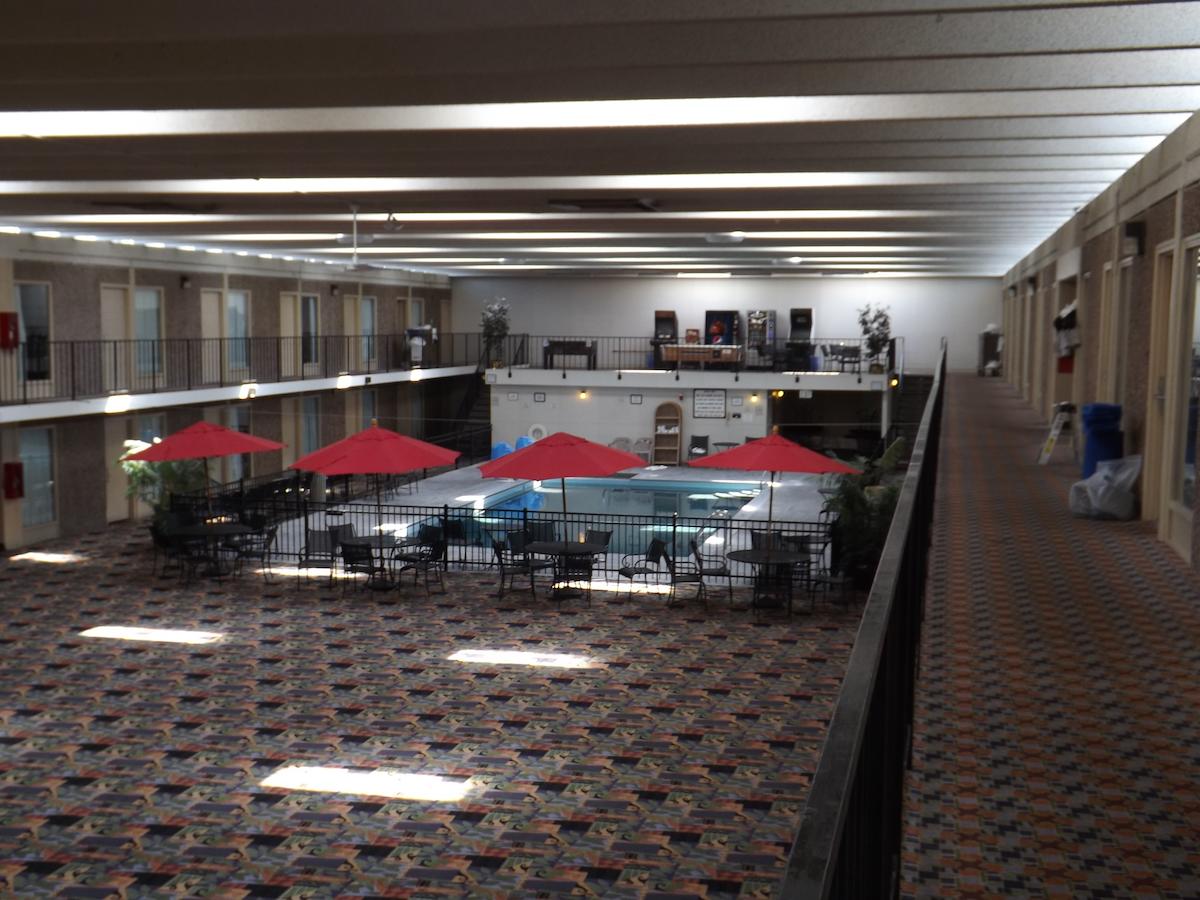 Ramada By Wyndham Sterling - thumb 5