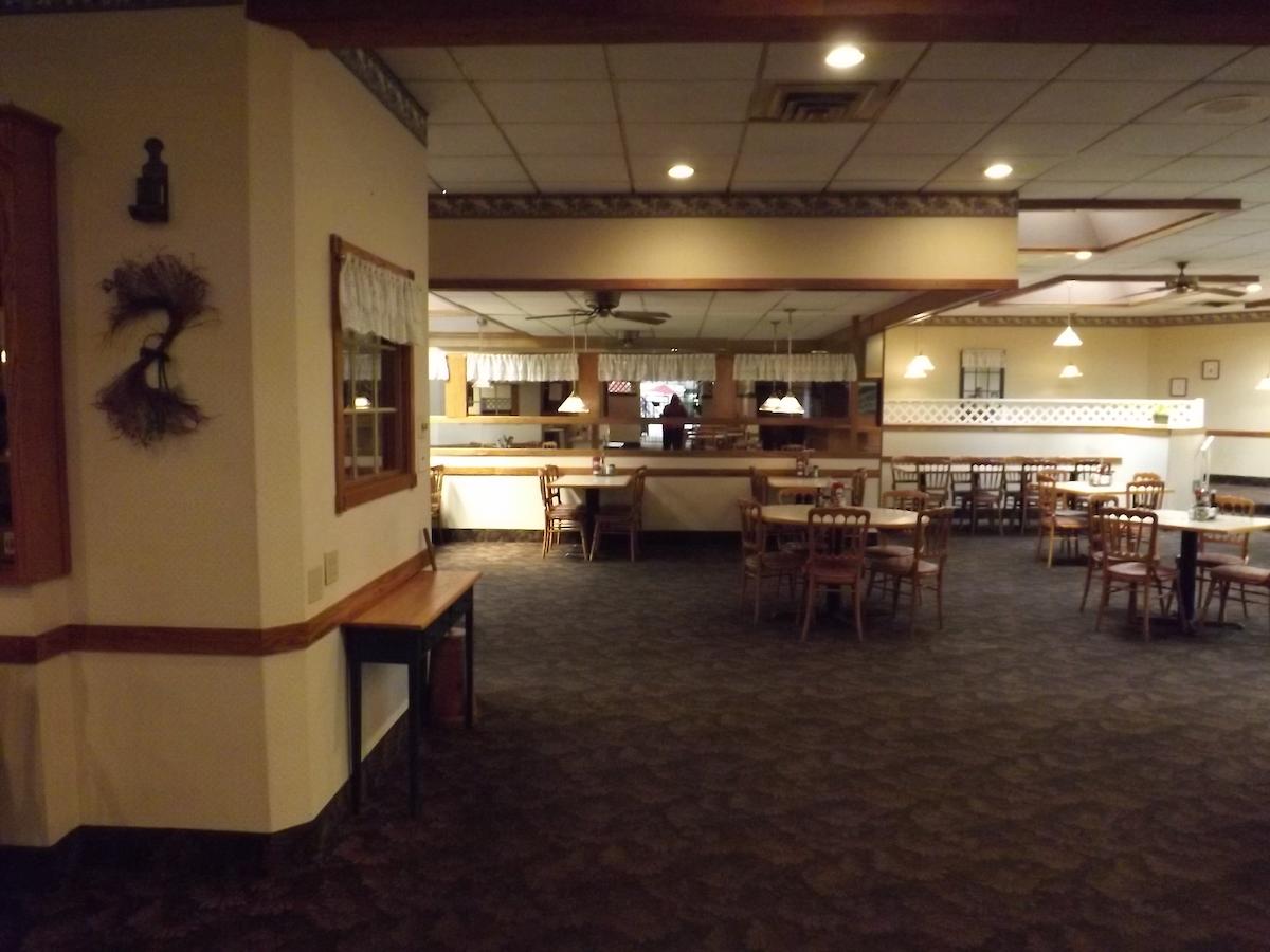 Ramada By Wyndham Sterling - thumb 33