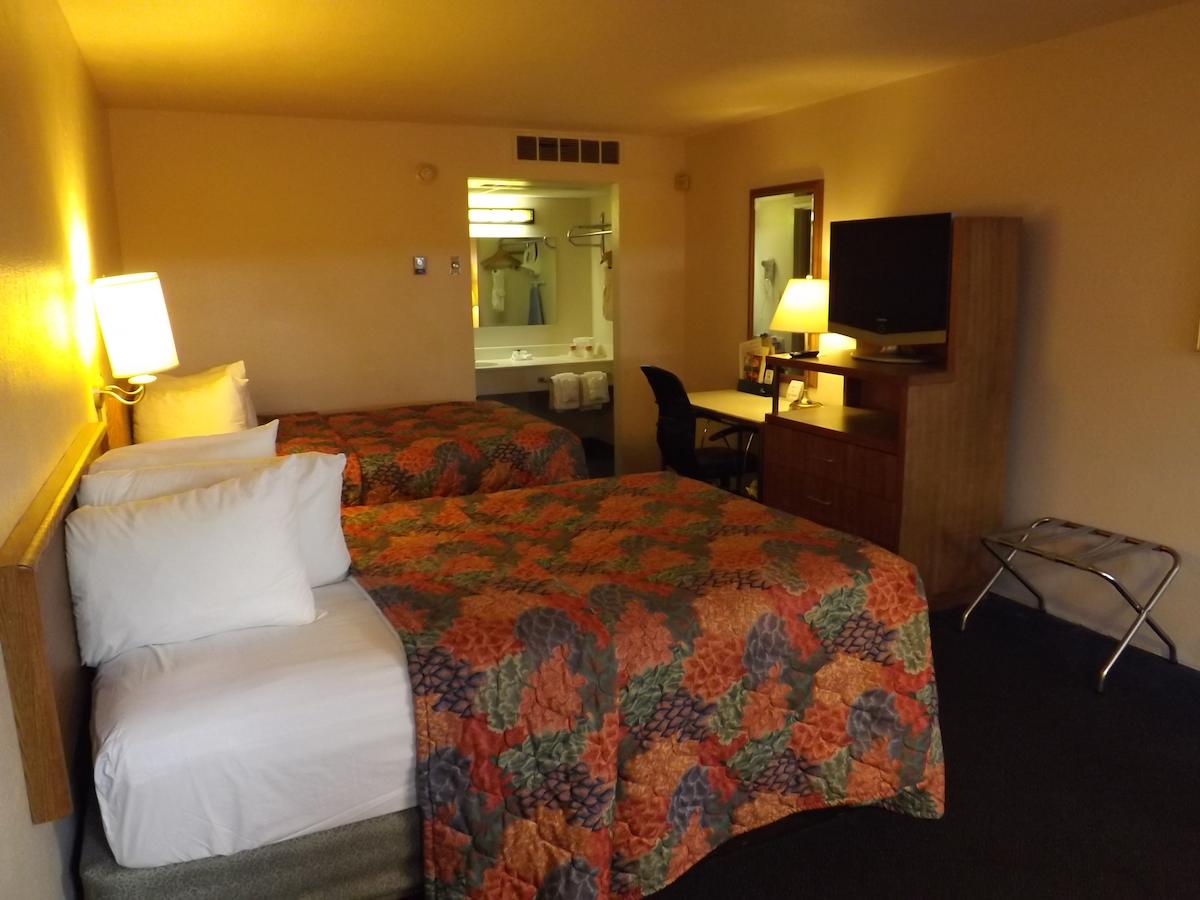 Ramada By Wyndham Sterling - thumb 12