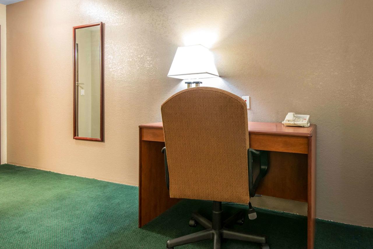 Comfort Inn - thumb 11