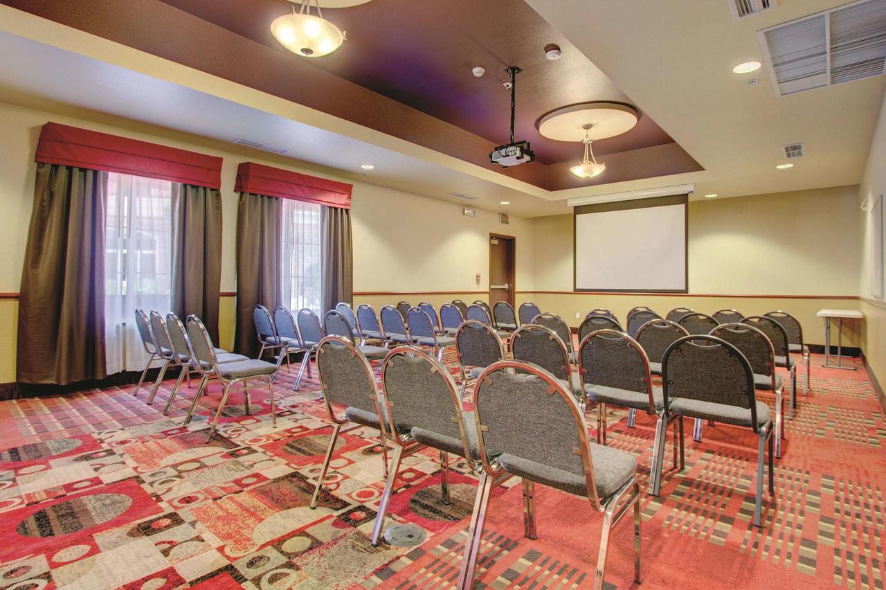 La Quinta By Wyndham Denver Gateway Park - thumb 26