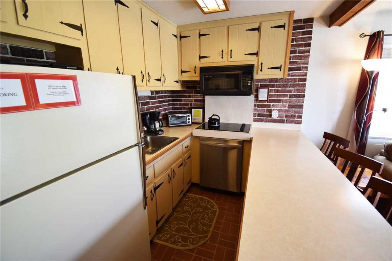Summit Yacht Club 31 (Condo) - thumb 10