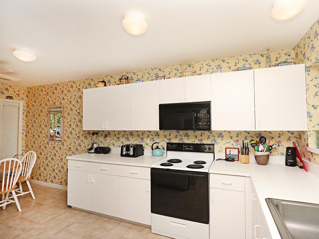 53002 Lakeshore Drive Townhouse - thumb 8