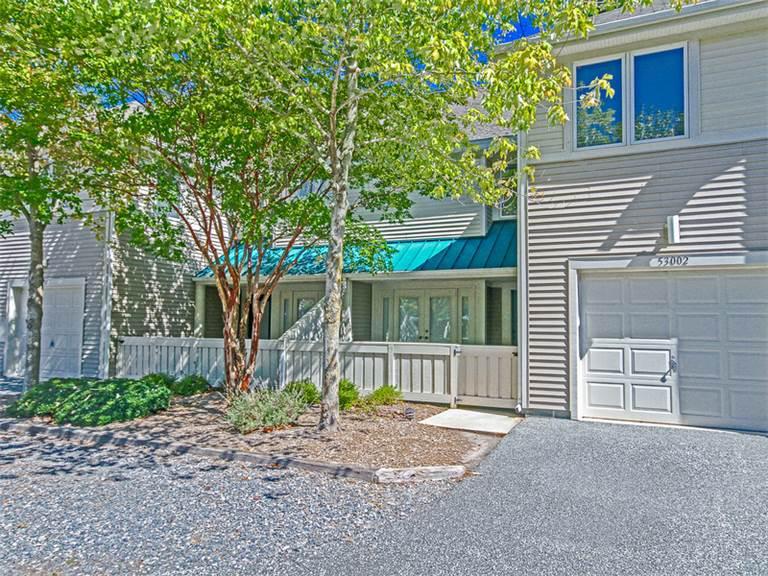 53002 Lakeshore Drive Townhouse - thumb 0