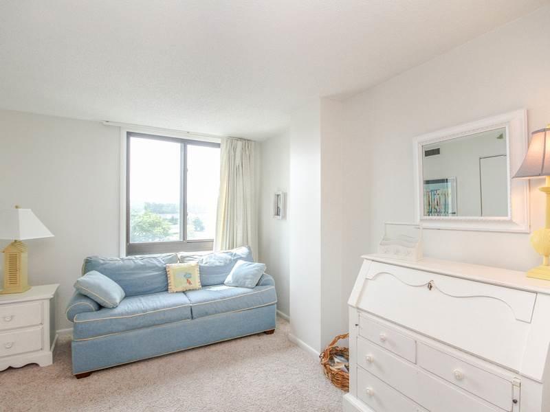 301 Island House Condo - thumb 7