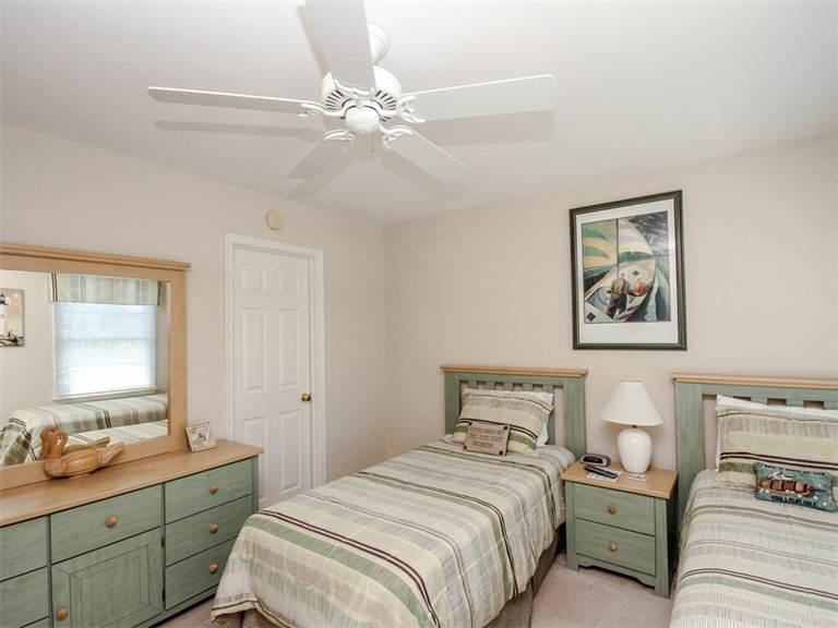 137 October Glory Avenue Home - thumb 23