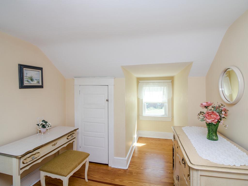 6 Central Avenue Home - thumb 2
