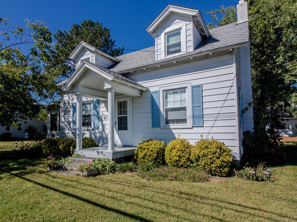6 Central Avenue Home - thumb 26