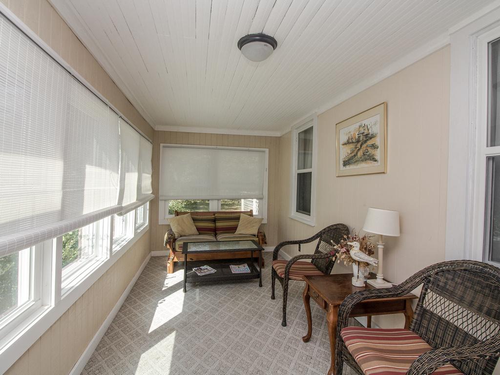 6 Central Avenue Home - thumb 19
