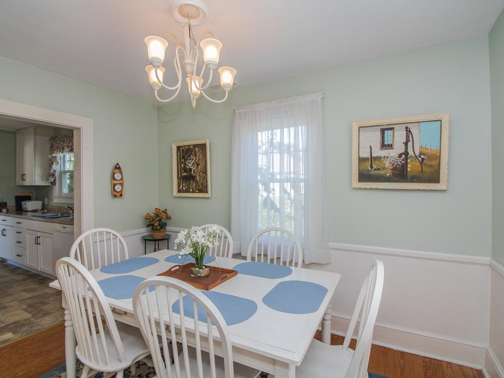 6 Central Avenue Home - thumb 23