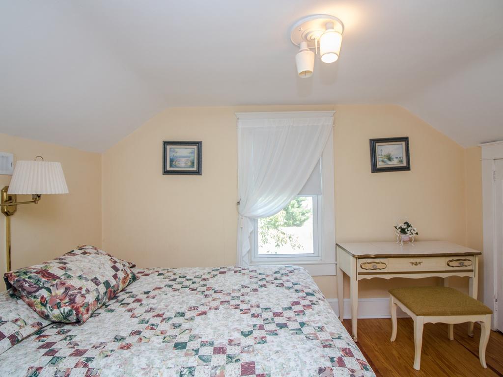 6 Central Avenue Home - thumb 17