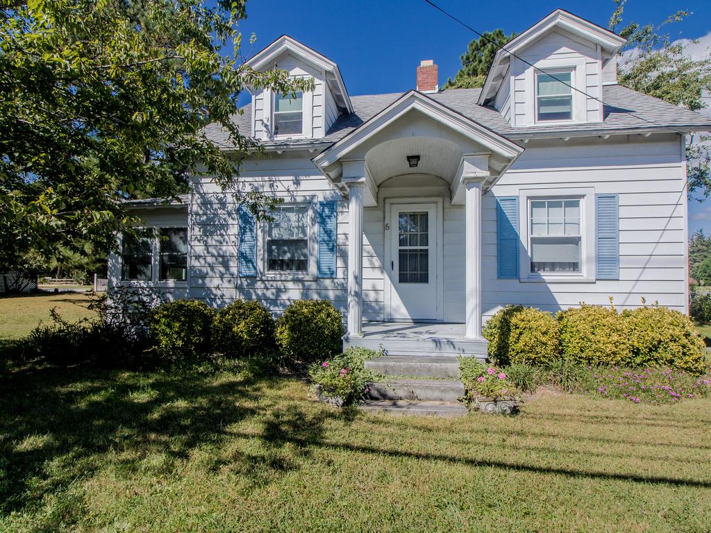 6 Central Avenue Home - thumb 4