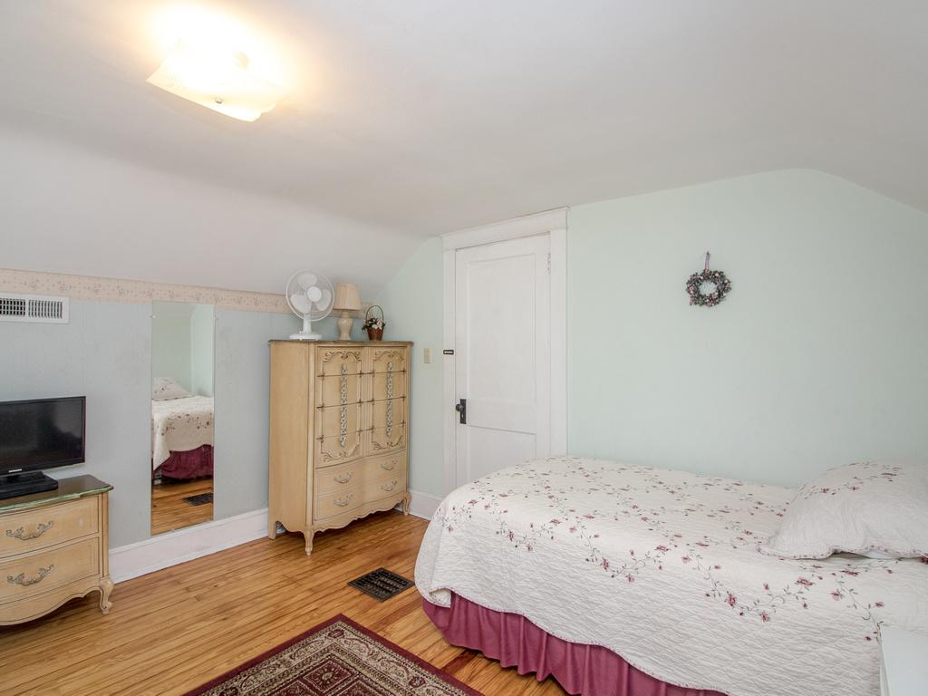 6 Central Avenue Home - thumb 7