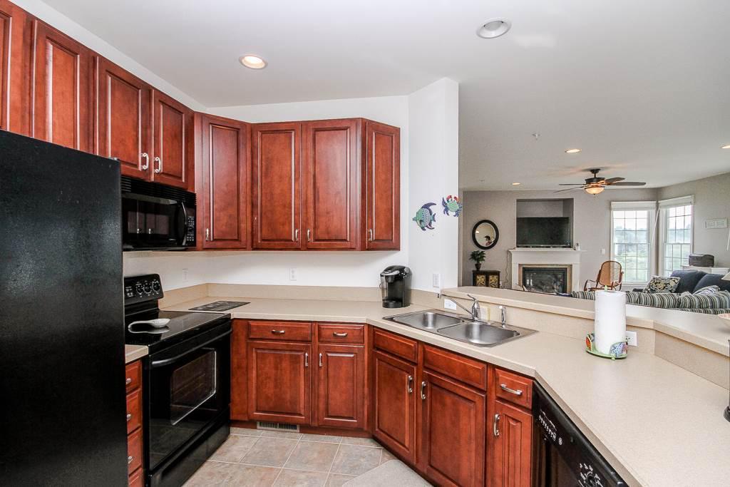 232A October Glory Avenue Condo - thumb 29