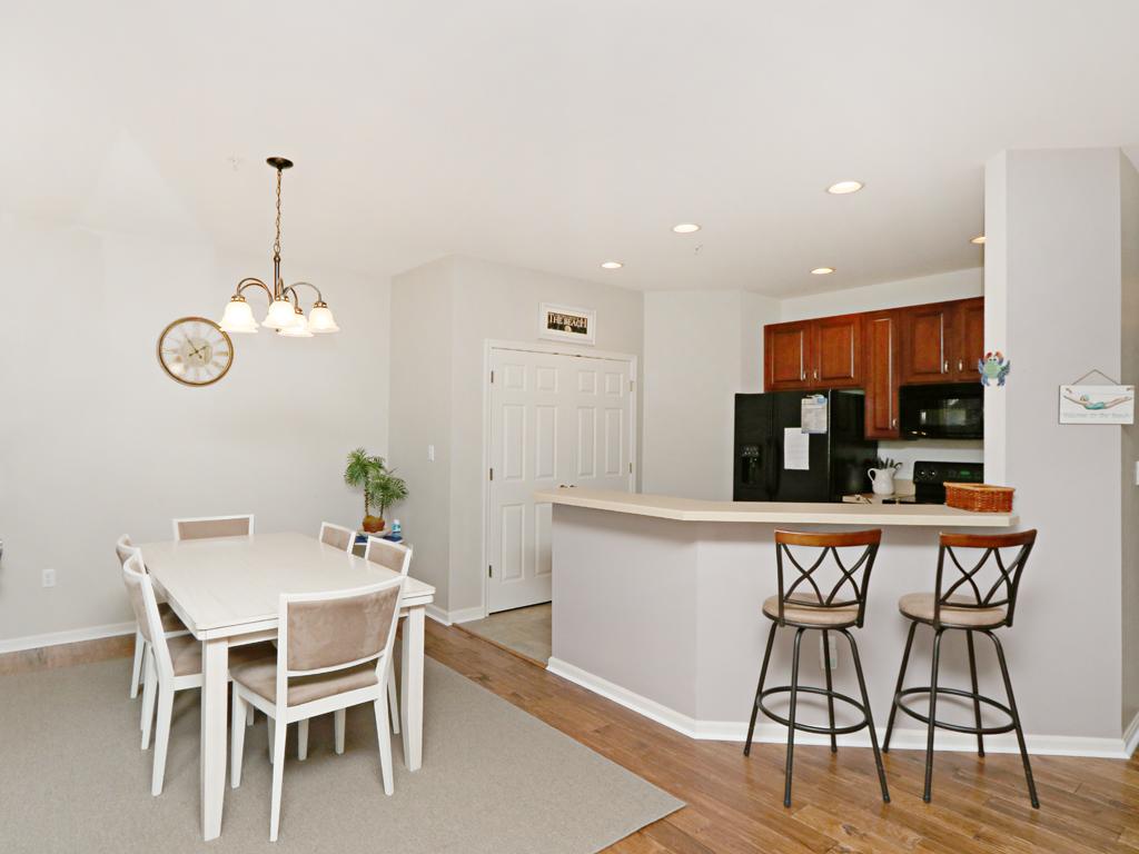 232A October Glory Avenue Condo - thumb 6