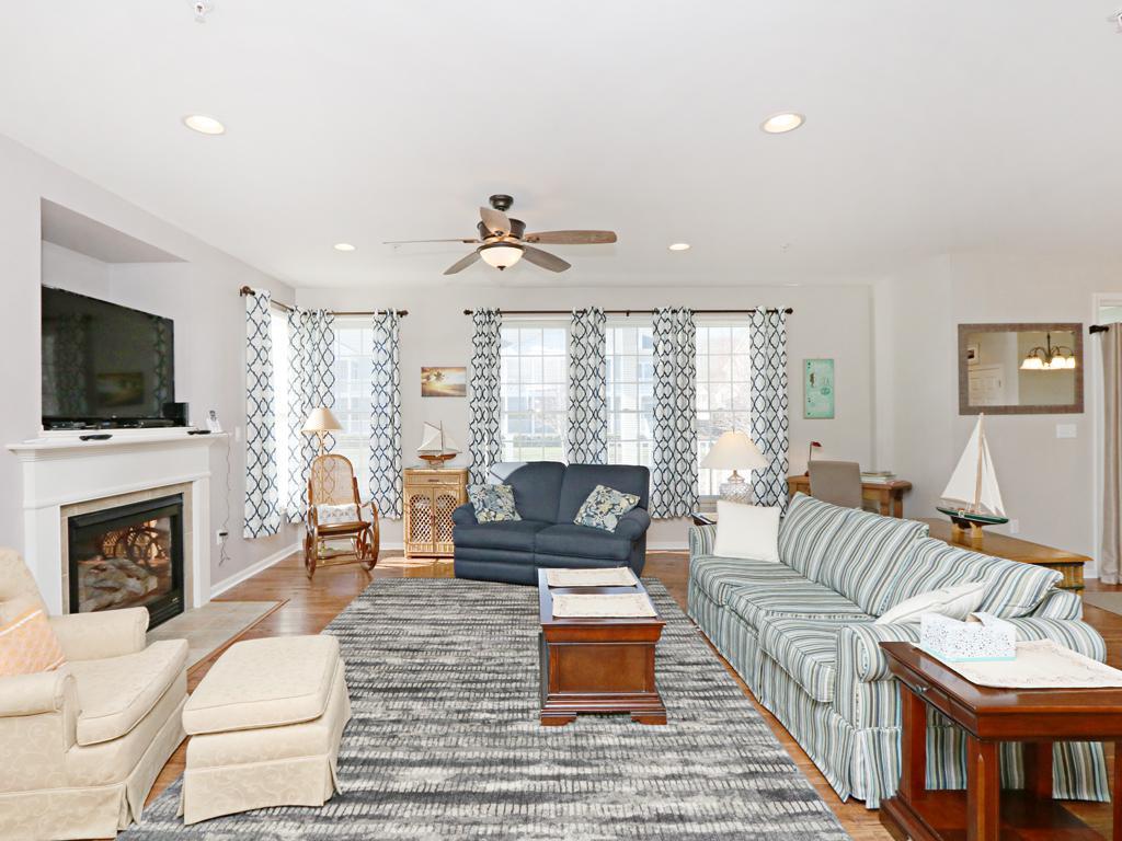 232A October Glory Avenue Condo - thumb 39