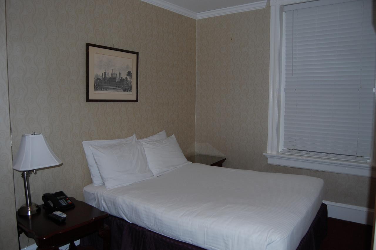 The Baron Hotel - thumb 13