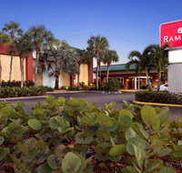 Ramada by Wyndham Naples - Accommodation Philadelphia